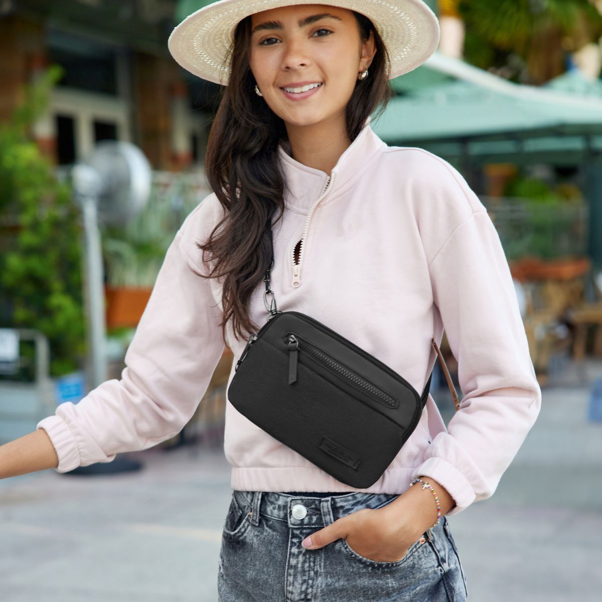 Travelon Women's Anti-Theft Metro Convertible Small Crossbody in Black